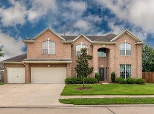 2901 Concord Knoll Dr, Pearland, TX 77581