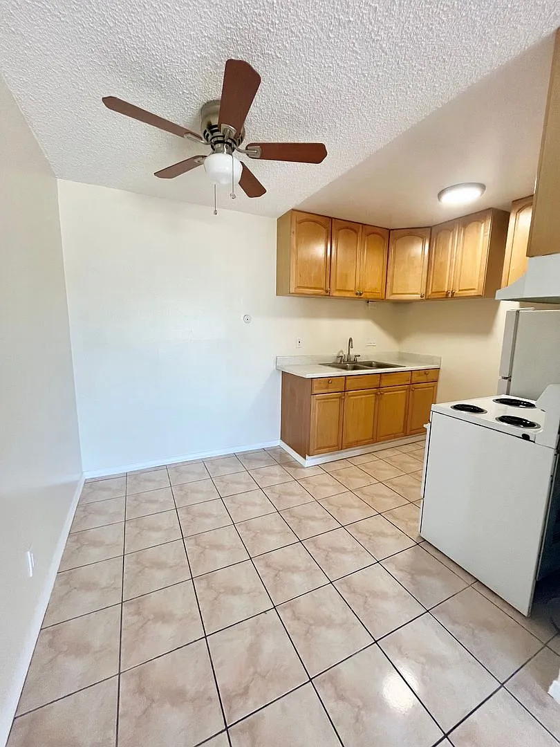 Available Now! Spacious Apartment in Quiet Area of National City — Photo 2