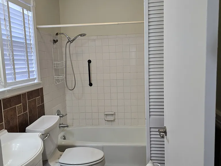 14502 Angora St — Photo 3