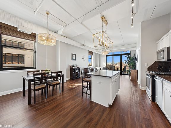 4th image of 833 W 15th Pl Unit 601