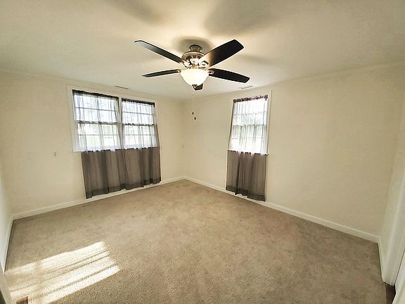 5th image of 120 Waterside Dr