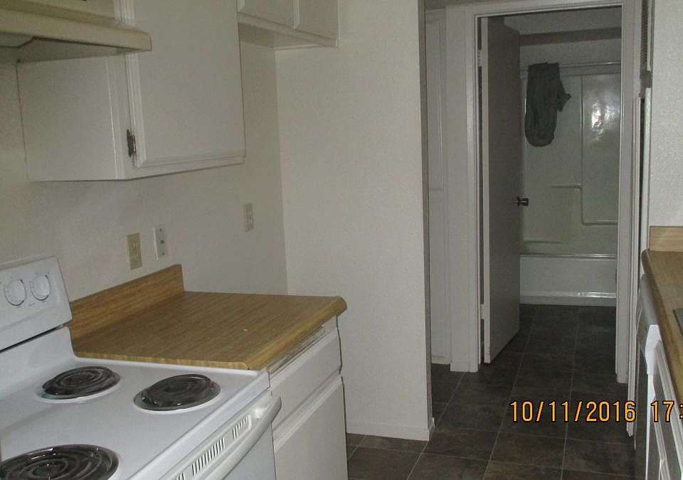 2nd image of 2323 Chester Ln APT 7