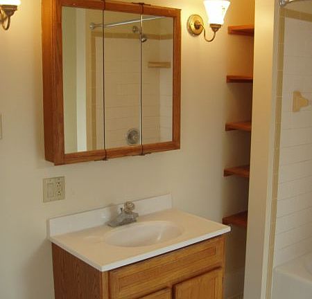2nd floor bath