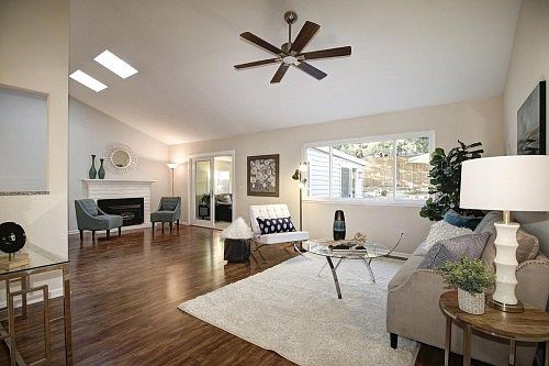 4th image of 504 Lyndhurst Ave