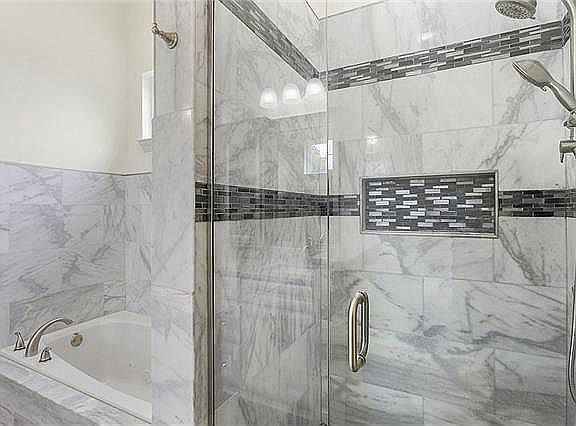 3rd image of 3841 Plaza Dr