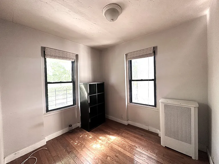 21-48 35th St #3C — Photo 10