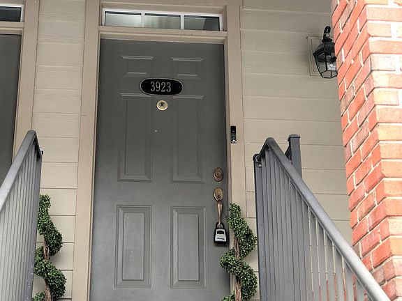 2nd image of 3923 Forester Blvd
