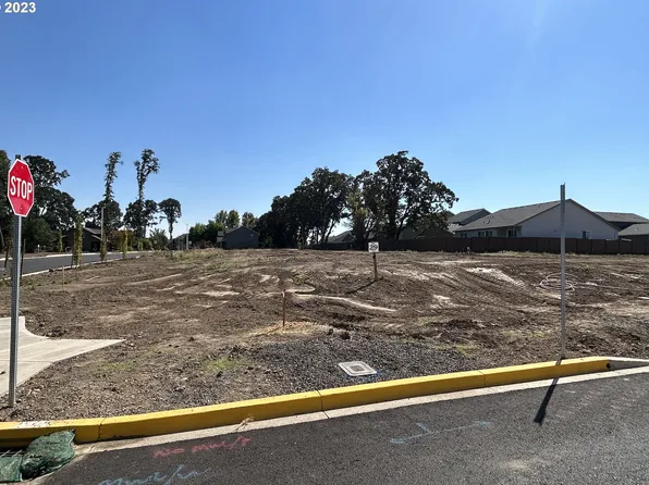 1506 NW Tracy St #29, McMinnville, OR 97128