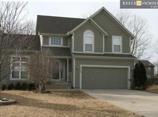 21849 S Lincoln St, Spring Hill, KS 66083