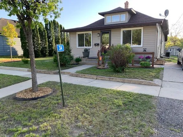 314 King St N, Backus, MN 56435