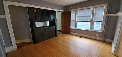 222 Logan Ave N #1 — Photo 10