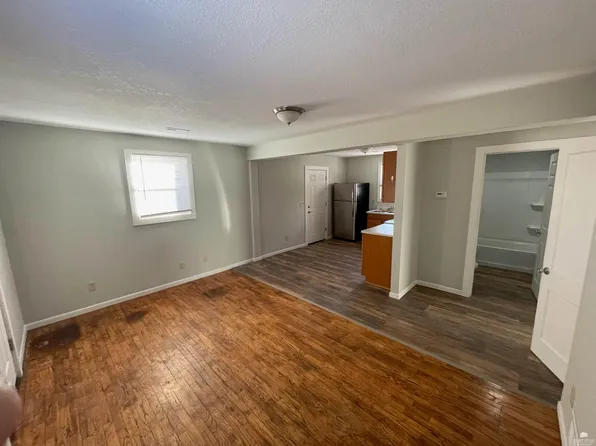 709-711 W 1st St, Junction City, KS 66441