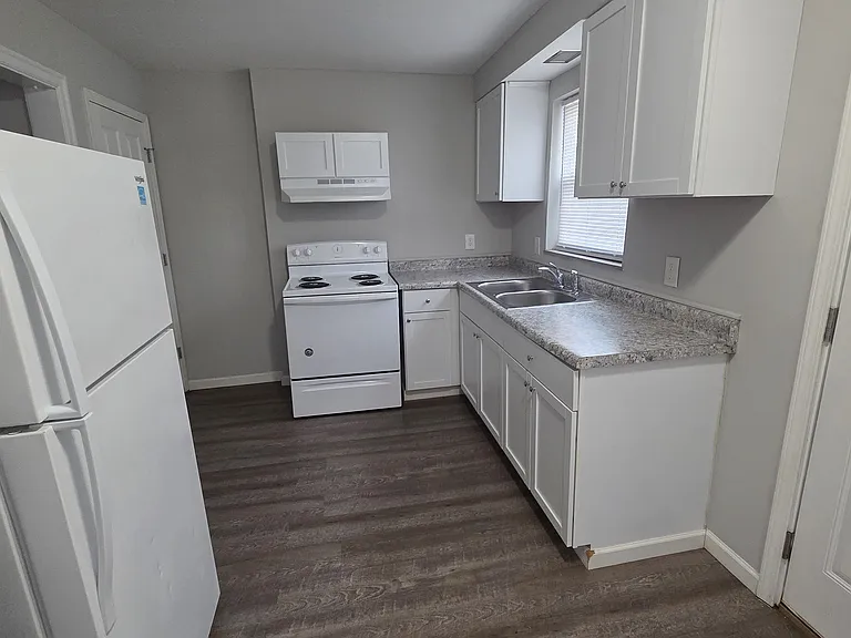 1607 Republic Ave — Photo 1