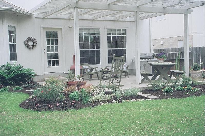 1st image of 2610 Oakwood Glen Dr