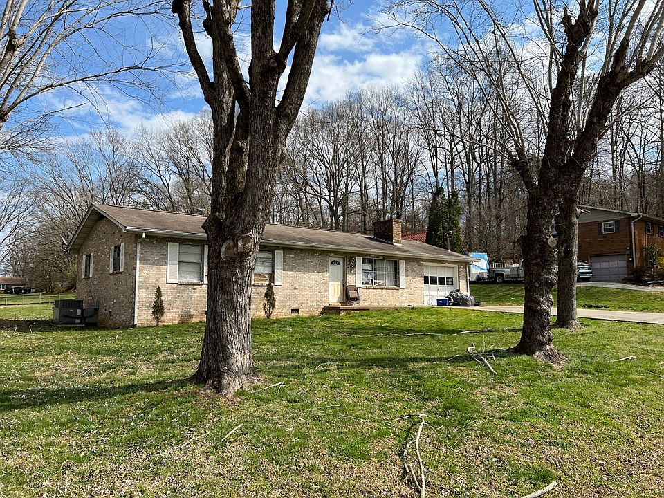 1st image of 828 Oliver Ave