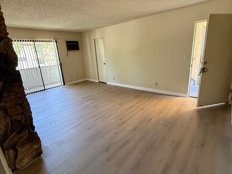 11575 Moorpark St — Photo 2