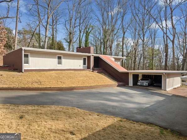1300 Indian Trl NW, Sandy Springs, GA 30327