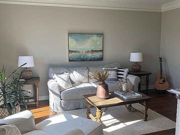 3rd image of 6341 Chickering Cir