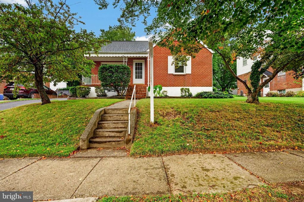 8206 Sagramore Rd, Baltimore, MD 21237