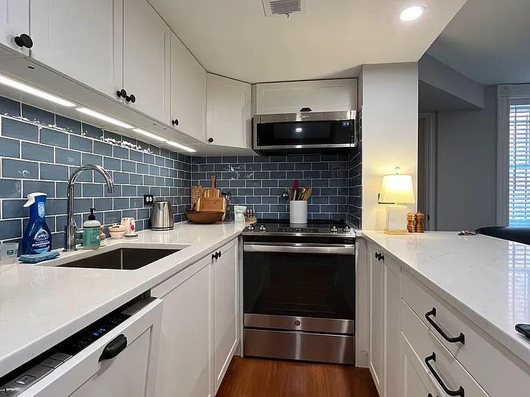 1768 Church St NW #C — Photo 18