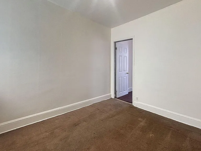 150 W Palmer St — Photo 5