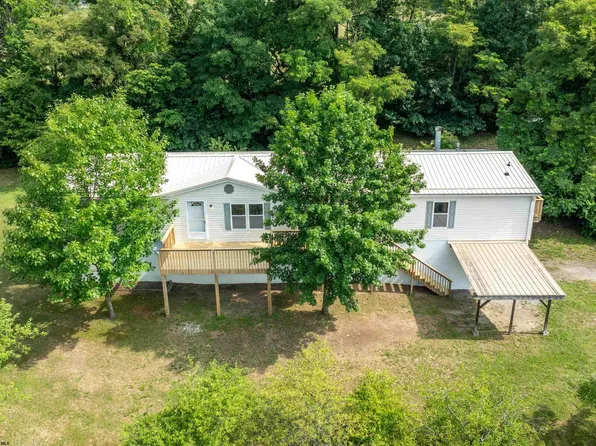 593 Bowlby Rd, Maidsville, WV 26541