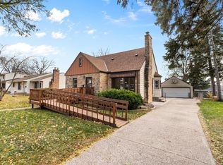 1676 Arlington Ave E, Saint Paul, MN 55106