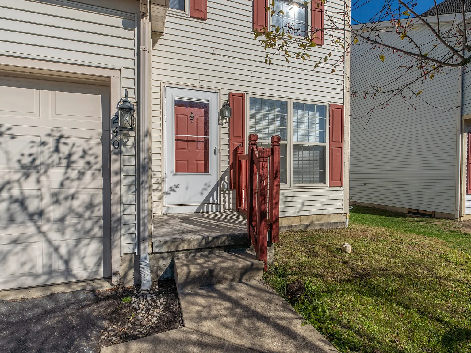 240 Richards Dr - 1 — Photo 2