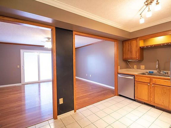 5th image of 4260 Hadley Ct