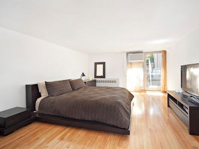 184 Thompson St, New York, NY, 10012