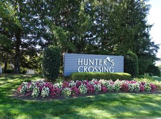 18 Owl Ct, Three Bridges, NJ 08887