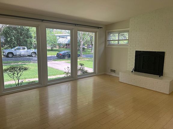 2nd image of 507 Castleford St