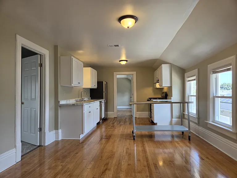 814 E Lincoln Ave #A — Photo 5