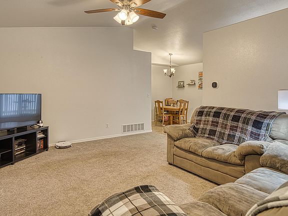 2nd image of 3201 Goldenrod Ave