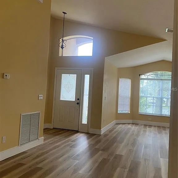 10007 Doriath Cir — Photo 2