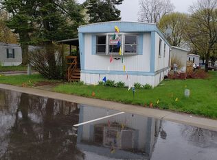 3 E Manor St, Oxford, MI 48371