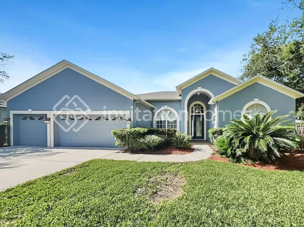 2620 Abbey Grove Dr, Valrico, FL 33594