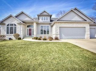 2905 Old Orchard Rd NE, Cedar Rapids, IA 52402