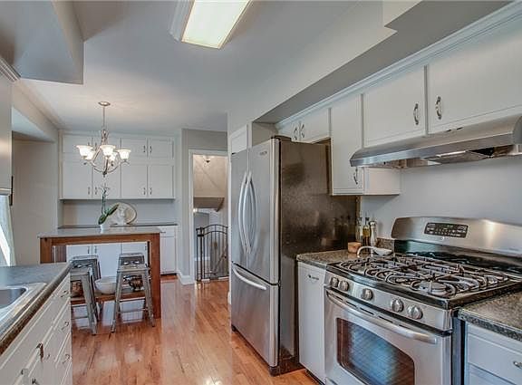 5th image of 7439 Bridle Dr