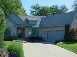 1561 Victoria Ct, Greenwood, IN
