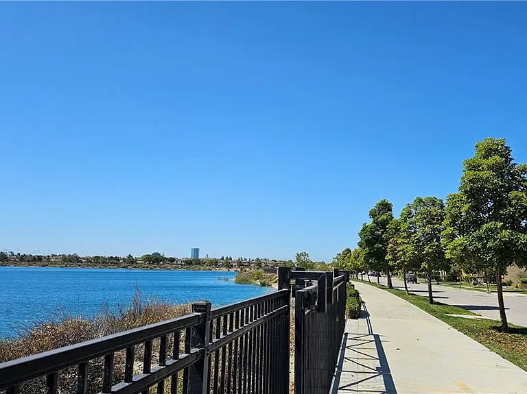526 Seine River Way — Photo 16