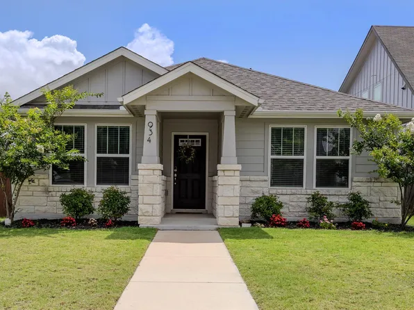 934 Main St, Hutto, TX 78634