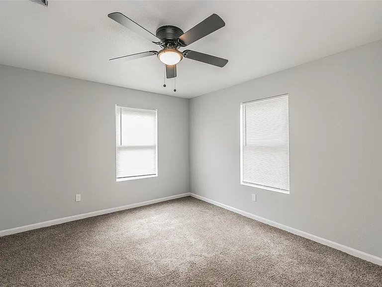 1809 Daniel St — Photo 11