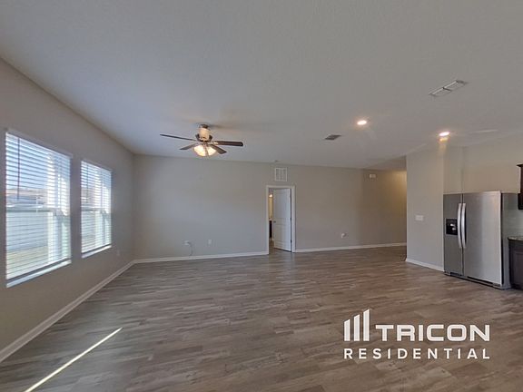 2nd image of 15128 Sora St