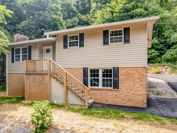 3569 Greenwood Dr, Johnson City, TN 37604