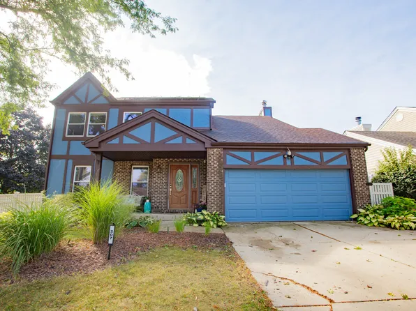 207 Schreiber Ave, Roselle, IL 60172