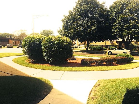 2nd image of 32 Conti Pkwy #2D