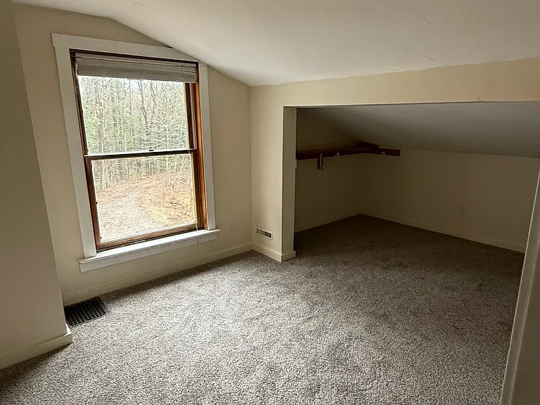 300 Amherst Rd — Photo 9