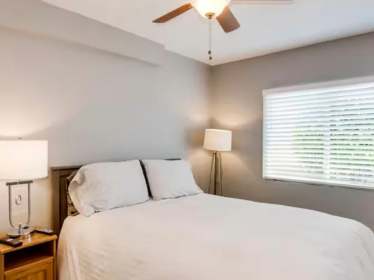 4919 E Acoma Dr — Photo 5