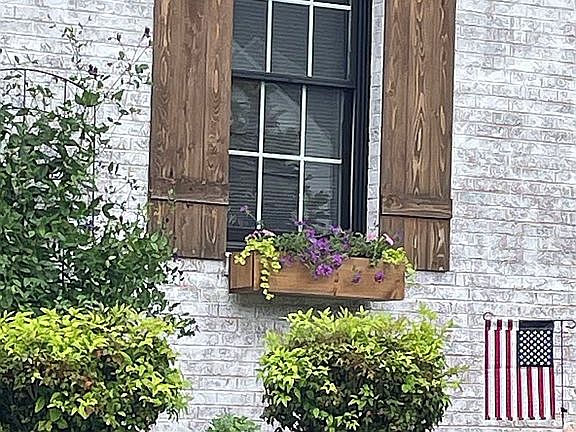 2nd image of 5 Fount De Leon Ct